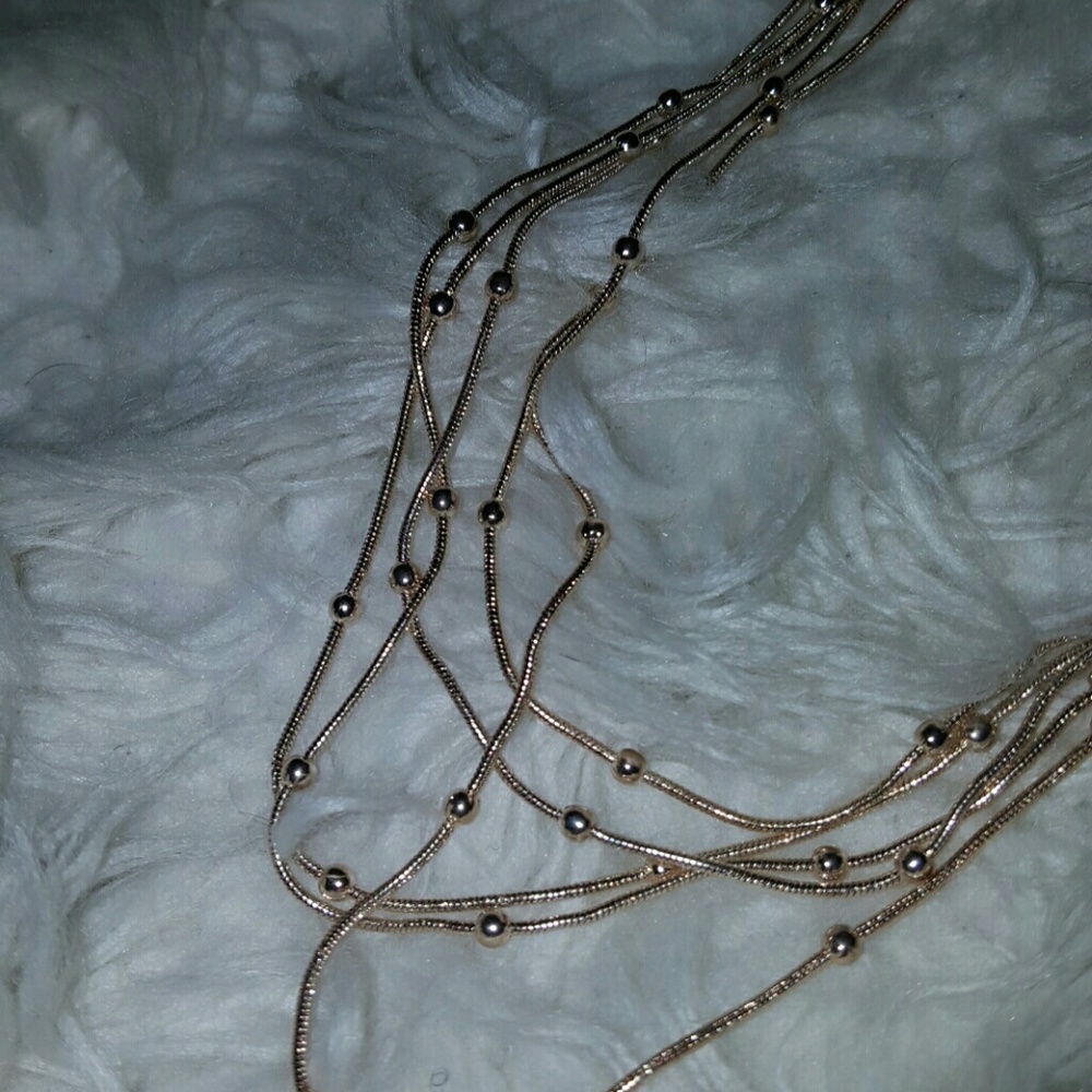 New york and company necklace - Picture 3 of 5